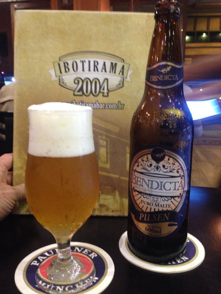 Bendicta Cerveja servida no bar Ibotirama em São Paulo
